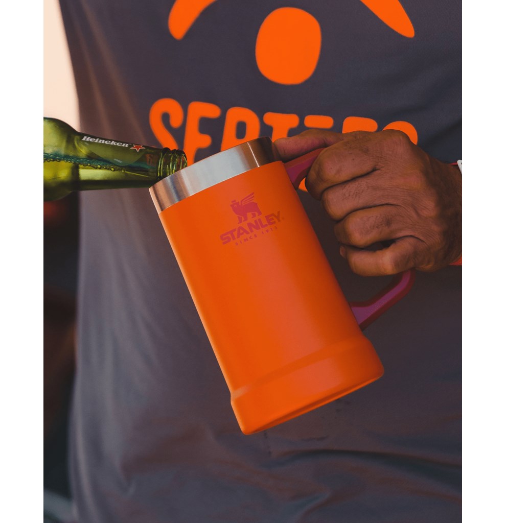 Caneca Térmica de Cerveja Stanley Signal Orange | 709ML